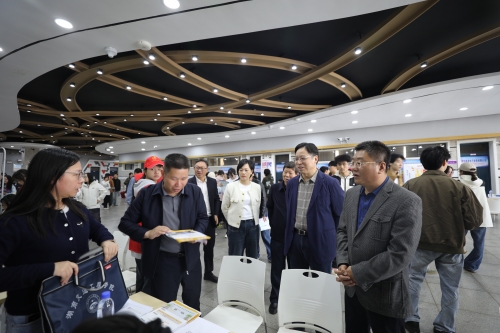 職贏未來 藝路同行 ——我校舉辦2024年音樂、舞蹈和服裝專業(yè)專場(chǎng)招聘會(huì)