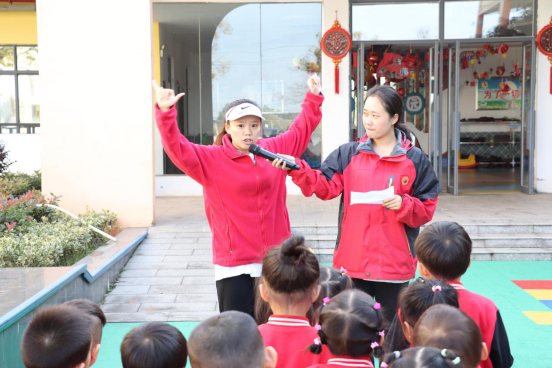 金秋時(shí)節(jié) 書香校園 --衡陽(yáng)幼高專附屬幼兒園舉行讀書月活動(dòng)開幕式