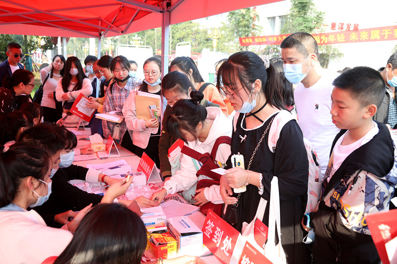 正式開學(xué)！衡陽幼高專迎來首批大學(xué)生