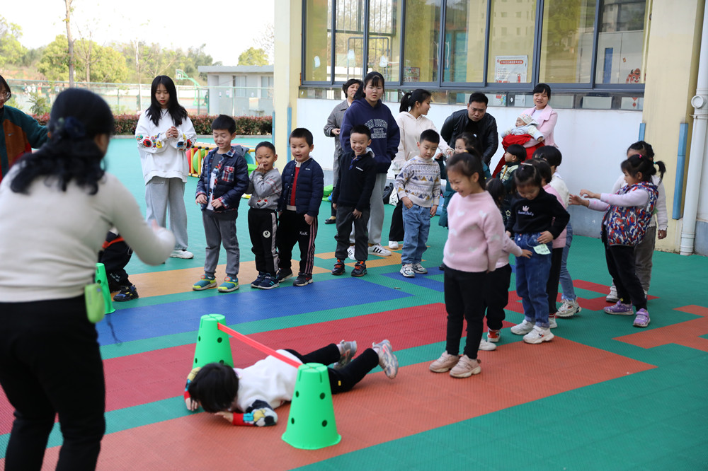 學生用心，幼兒開心，家長放心      ——衡陽幼兒師范高等專科學校開設“四點半課堂”