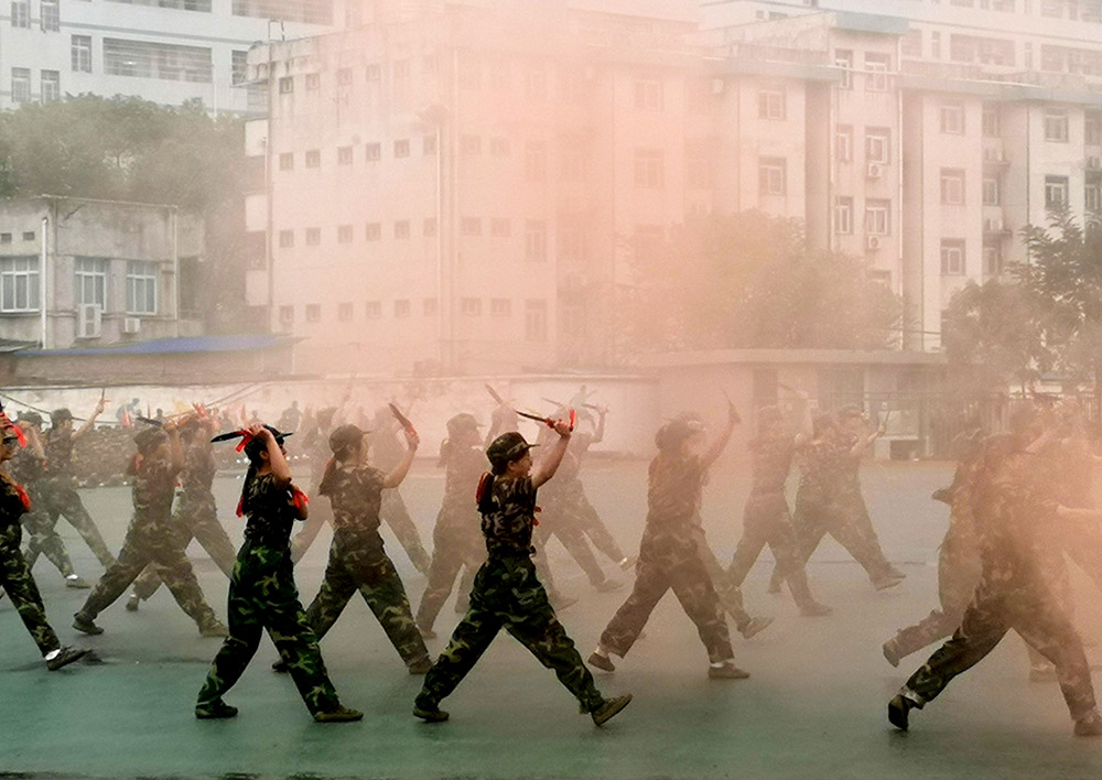 衡陽(yáng)幼高專(zhuān)舉行2021級(jí)新生軍訓(xùn)匯報(bào)表演暨總結(jié)表彰大會(huì)