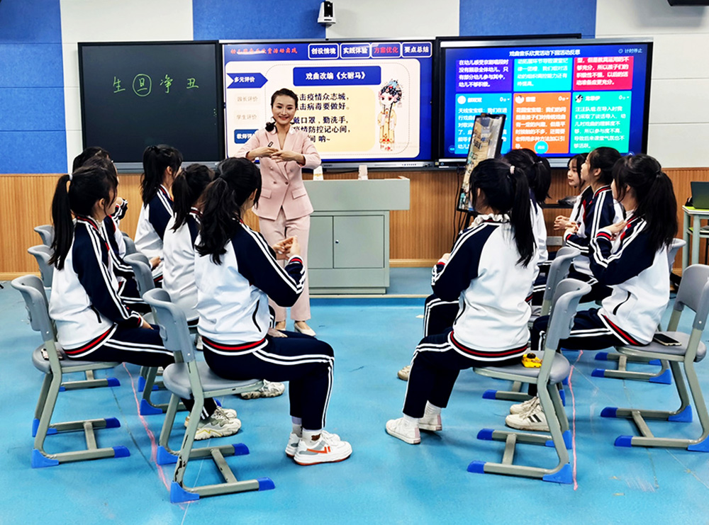 辛勤耕耘結(jié)碩果，奮力拼搏創(chuàng)輝煌 ——我校教師楊潔、曹蓓、方潔團(tuán)隊(duì)參加全國(guó)職業(yè)院校技能大賽教學(xué)能力比賽側(cè)記