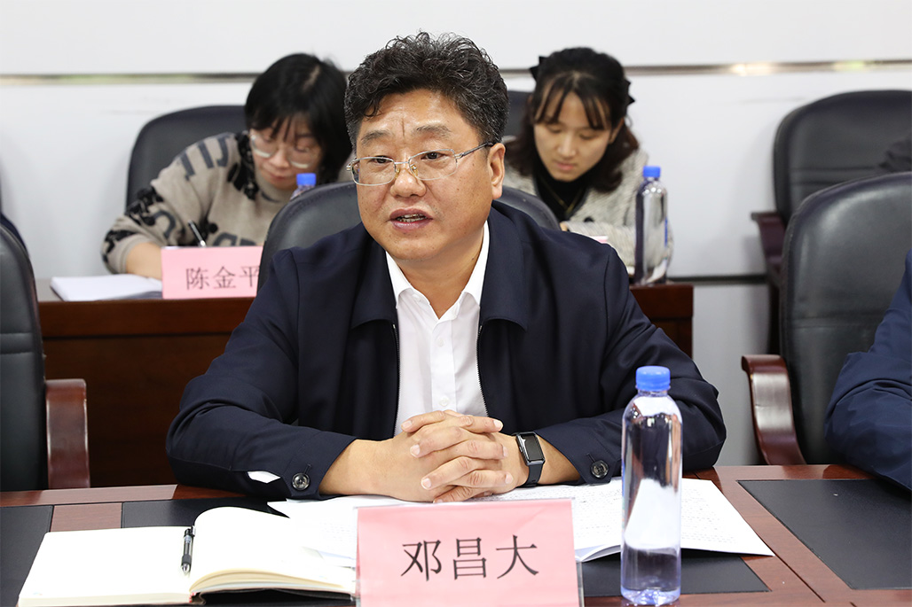湖南省教育廳職成處處長(zhǎng)崔書芳來(lái)我校調(diào)研指導(dǎo)工作