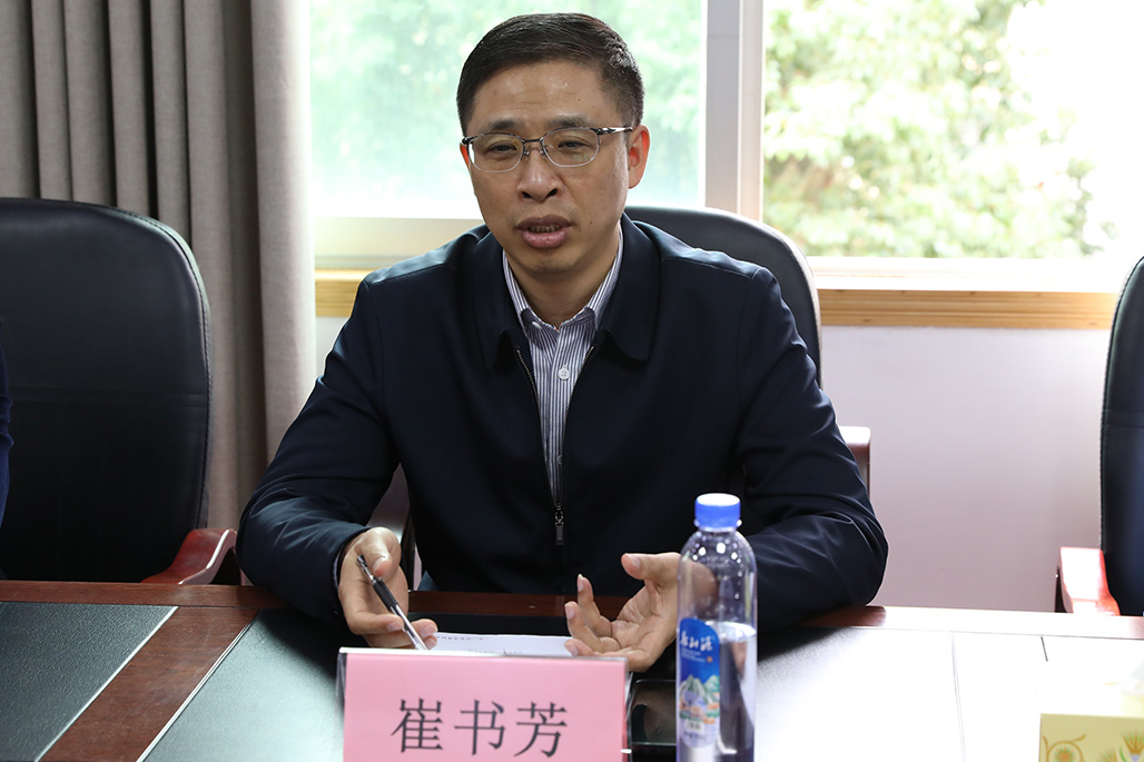 湖南省教育廳職成處處長(zhǎng)崔書芳來(lái)我校調(diào)研指導(dǎo)工作